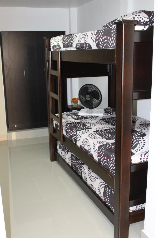 Casa Estadio Medellin ! Apartamentos Renovados En Excelente Ubicacion Laureles Estadio Esterno foto