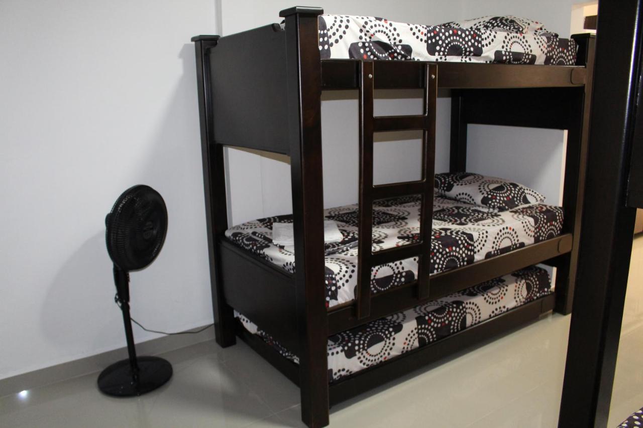 Casa Estadio Medellin ! Apartamentos Renovados En Excelente Ubicacion Laureles Estadio Esterno foto