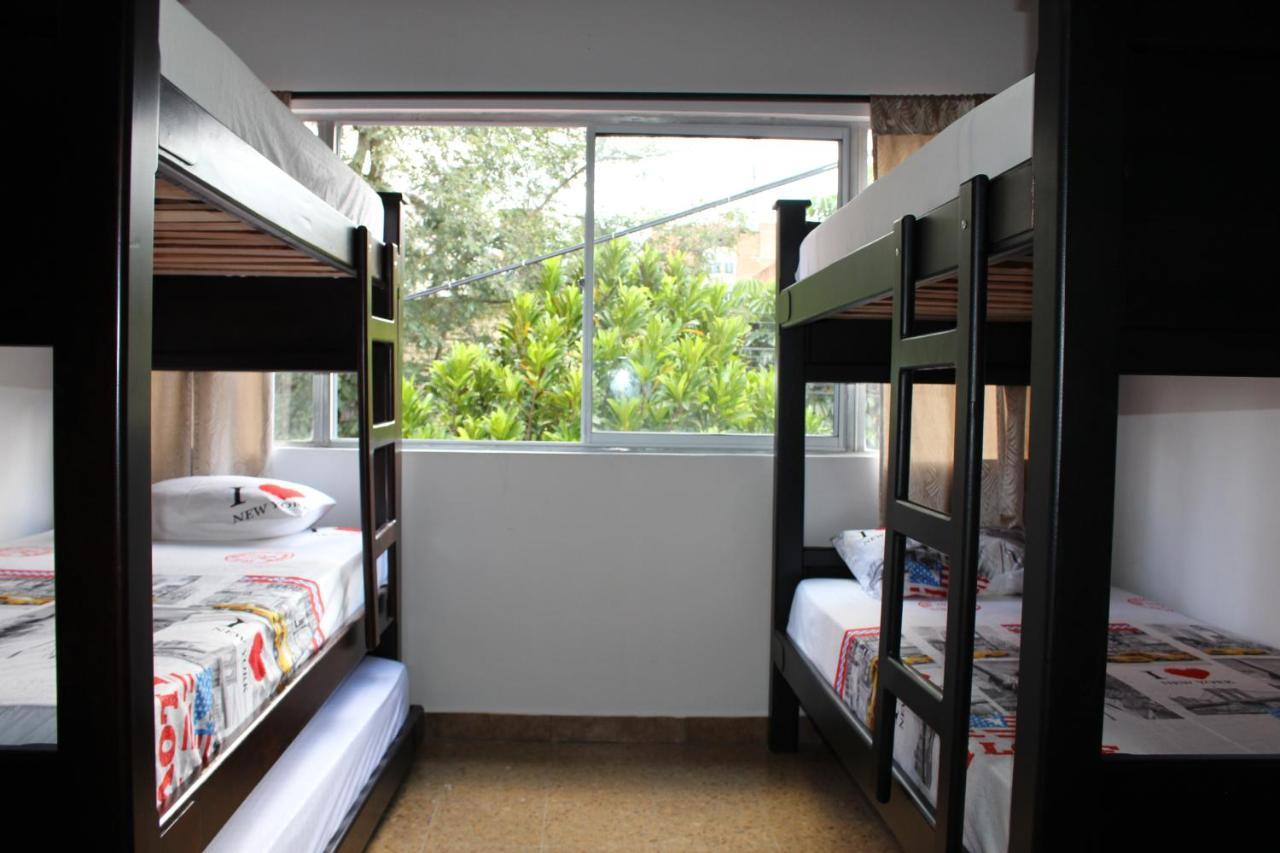 Casa Estadio Medellin ! Apartamentos Renovados En Excelente Ubicacion Laureles Estadio Esterno foto